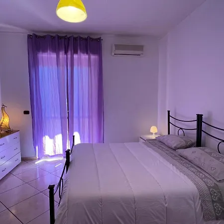 Miseria E Nobilta Guest house